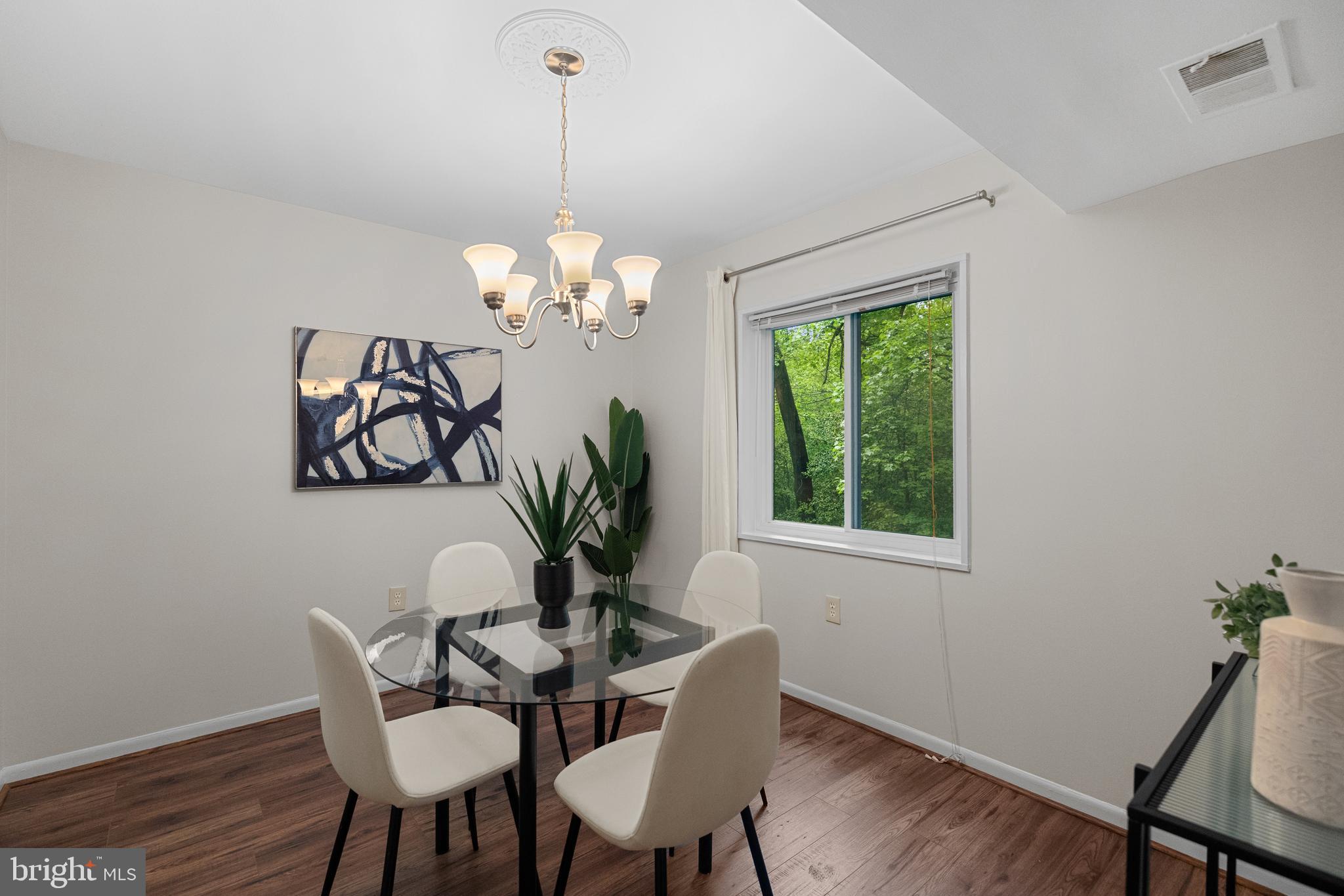1556 Northgate Square, Unit 12B Reston, VA 20190 - Photo 4 of 29 Gallery Image 4
