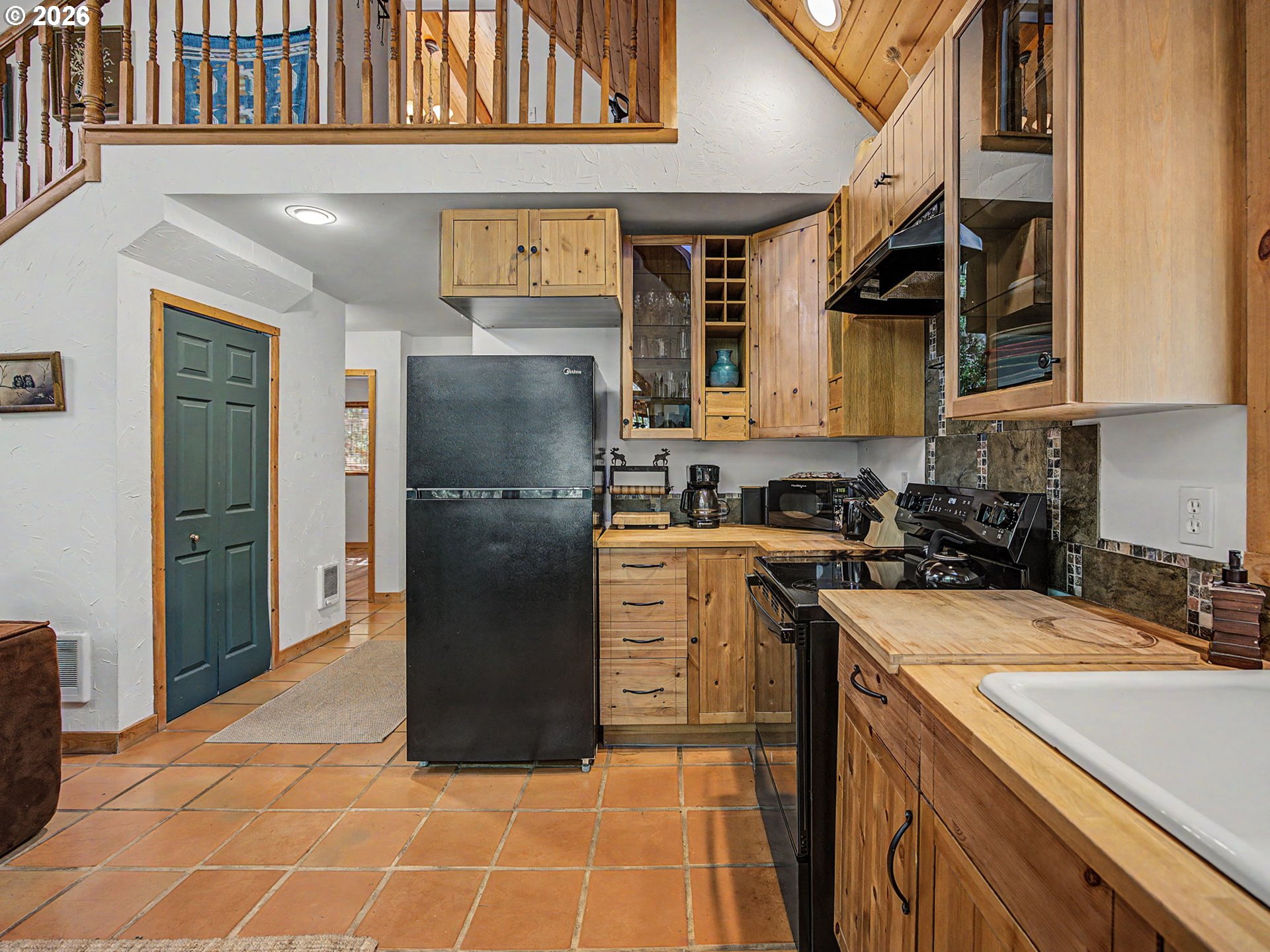 21561 Hideway Lane Rhododendron, OR 97049 - Photo 12 of 41