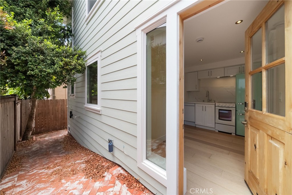 31729 Fairview Road, Unit LEFT Laguna Beach, CA 92651 - Photo 2 of 23