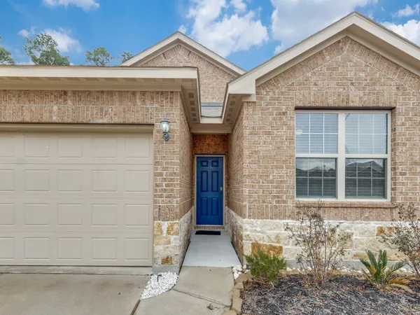 $2,075 | 14214 Glacier Bay Court, Conroe, TX 77384