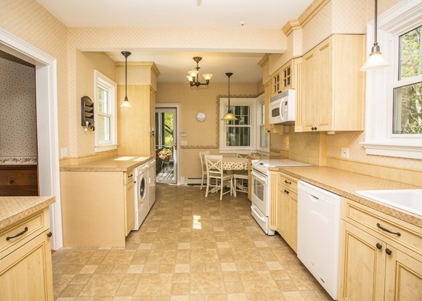 175 Bay State Road Rehoboth, MA 02769 - Photo 9 of 29 Gallery Image 9
