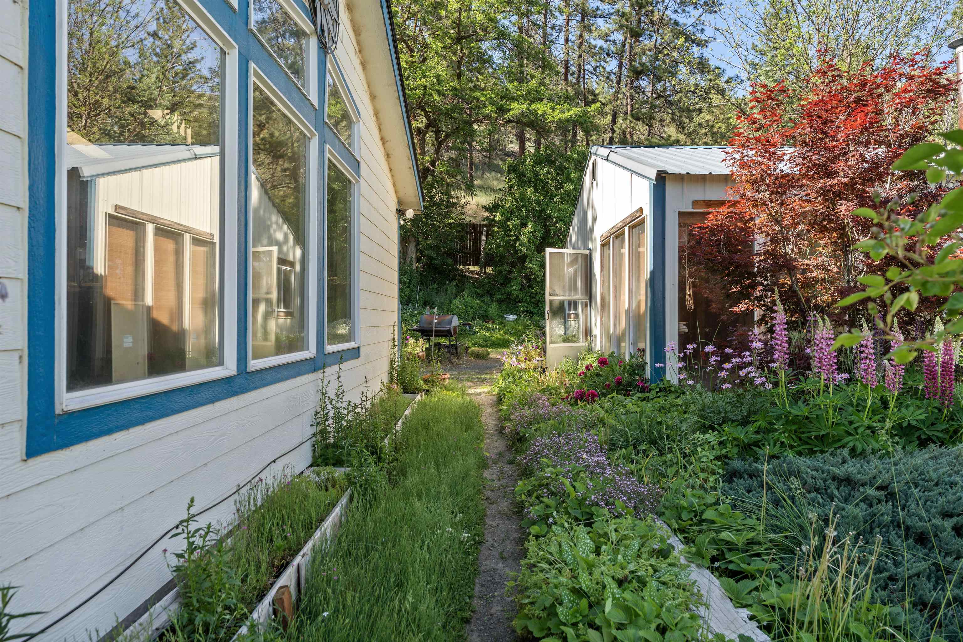 32965 Hawk Creek Ranch Road North Davenport, WA 99122 - Photo 22 of 36