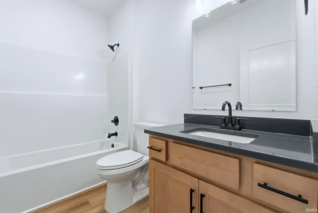 $459,900 | 2021 Approach Drive, Auburn, IN 46706