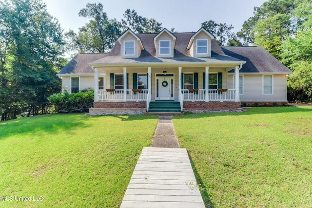 $369,000 | 9520 Kalikimaka Place, Diamondhead, MS 39525