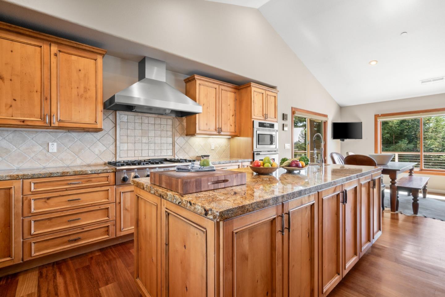 24101 Mountain Charlie Road Los Gatos, CA 95033 - Photo 17 of 59