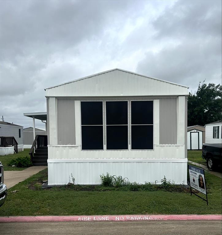 717 Byron Road Wilmer, TX 75172 - Photo 1 of 20 Gallery Image 1
