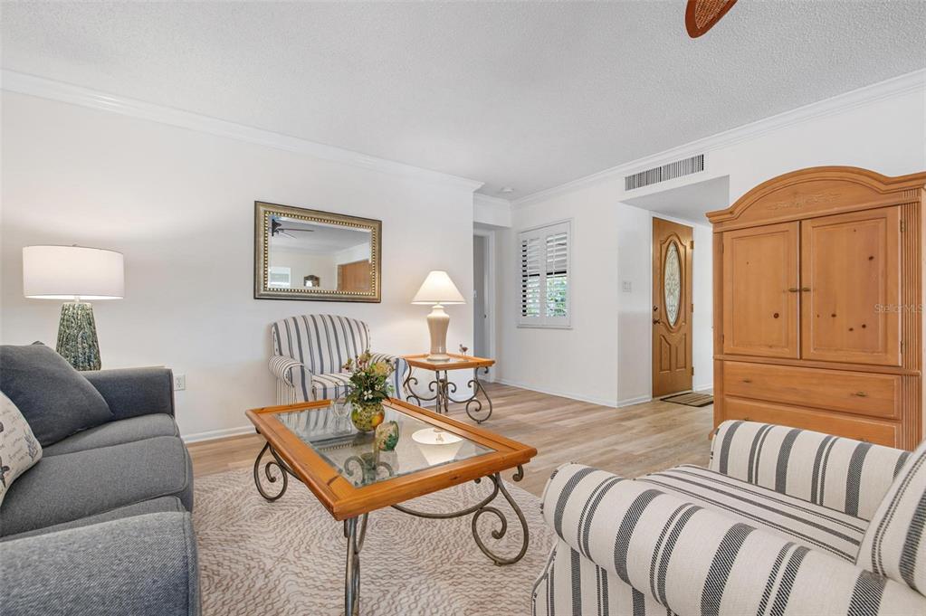 9527 Azure Cove Bradenton, FL 34210 - Photo 8 of 49 a living room with furniture