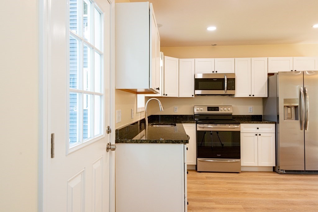 3 County Street, Unit A Peabody, MA 01960 - Photo 16 of 42