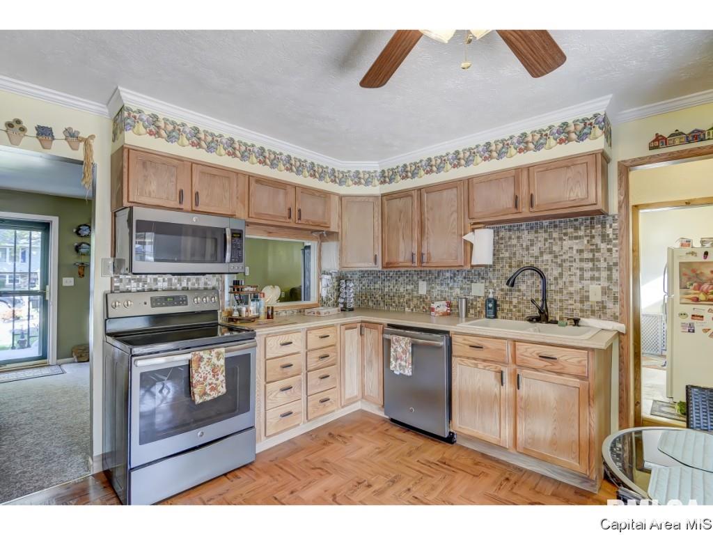 26 Buckingham Road Chatham, IL 62629 - Photo 12 of 28 Gallery Image 12