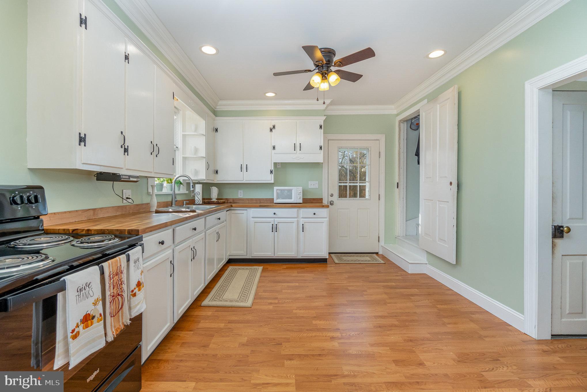1599 Powells Valley Road Halifax, PA 17032 - Photo 4 of 34 Gallery Image 4