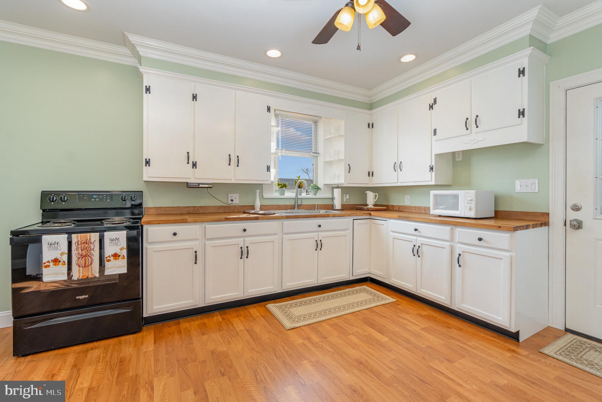 1599 Powells Valley Road Halifax, PA 17032 - Photo 6 of 34 Gallery Image 6