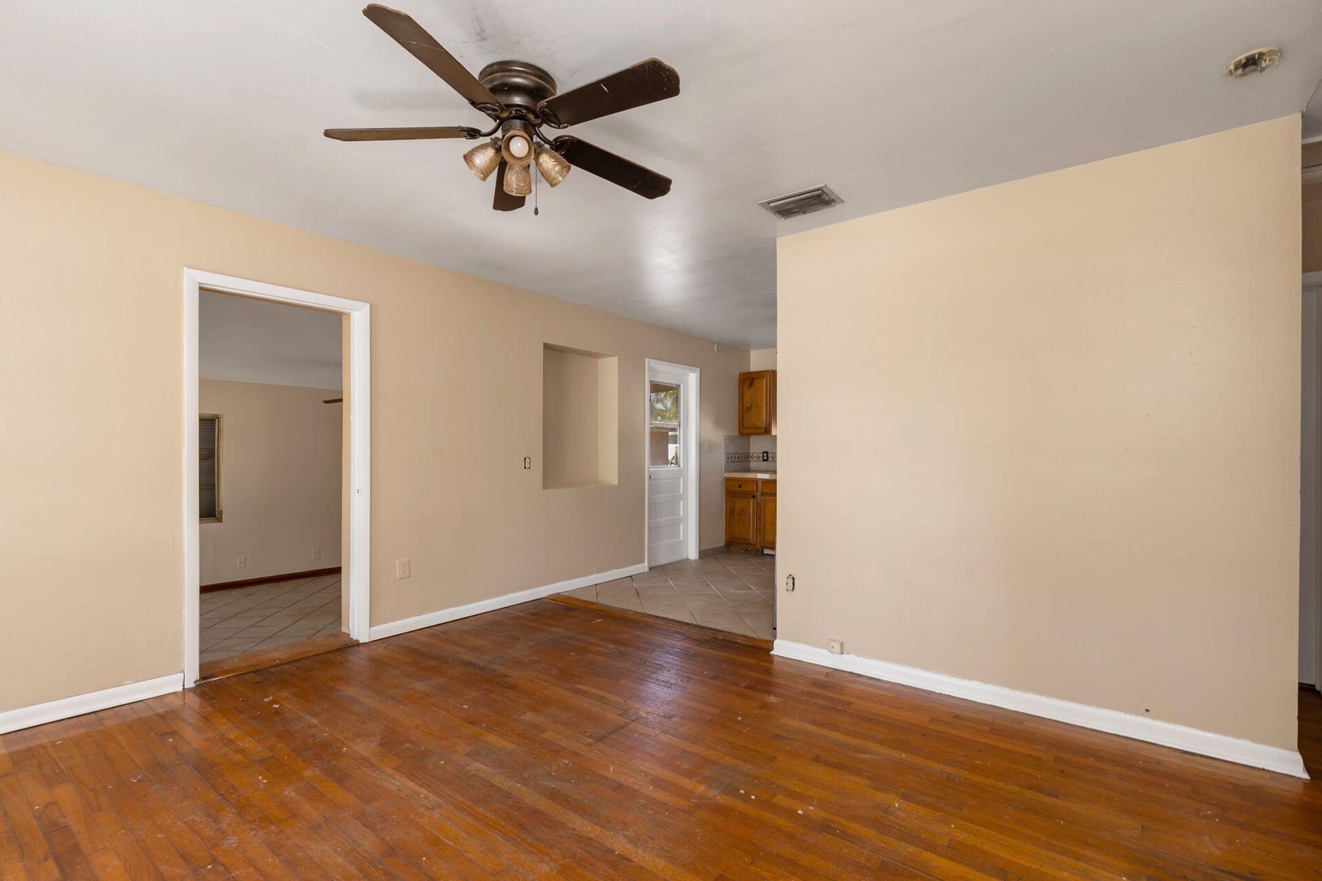 2609 Richard Road West Palm Beach, FL 33403 - Photo 8 of 21 Richard Road House Interior