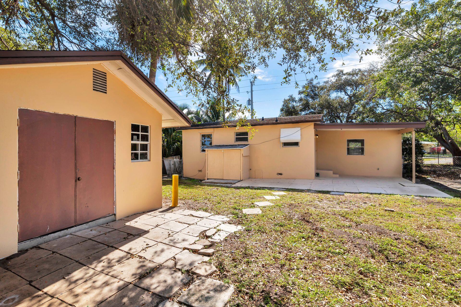 2609 Richard Road West Palm Beach, FL 33403 - Photo 9 of 21 Richard Road Backyard 2