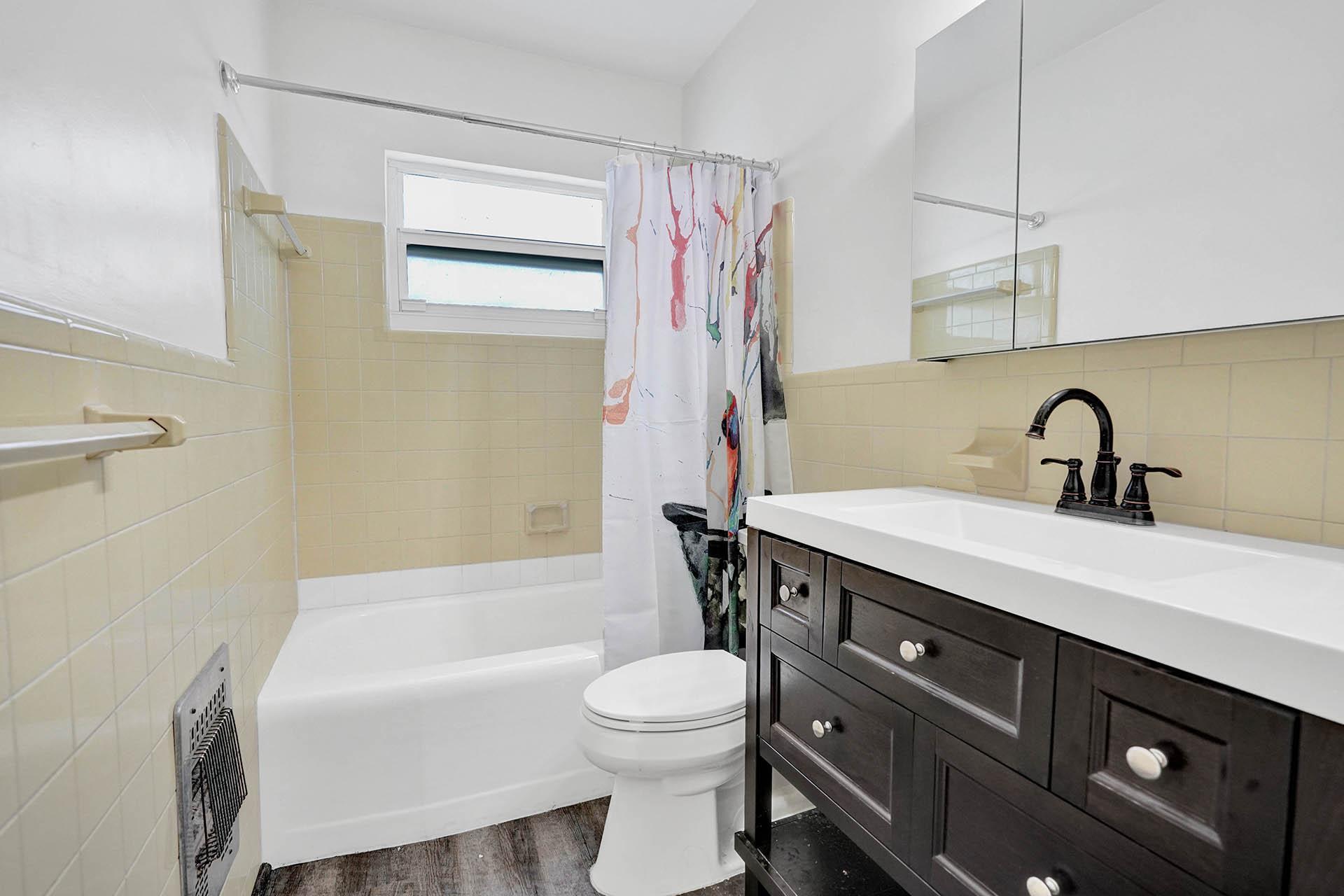 79 Canton Road Lake Worth, FL 33467 - Photo 14 of 33 2.3 DSC00113