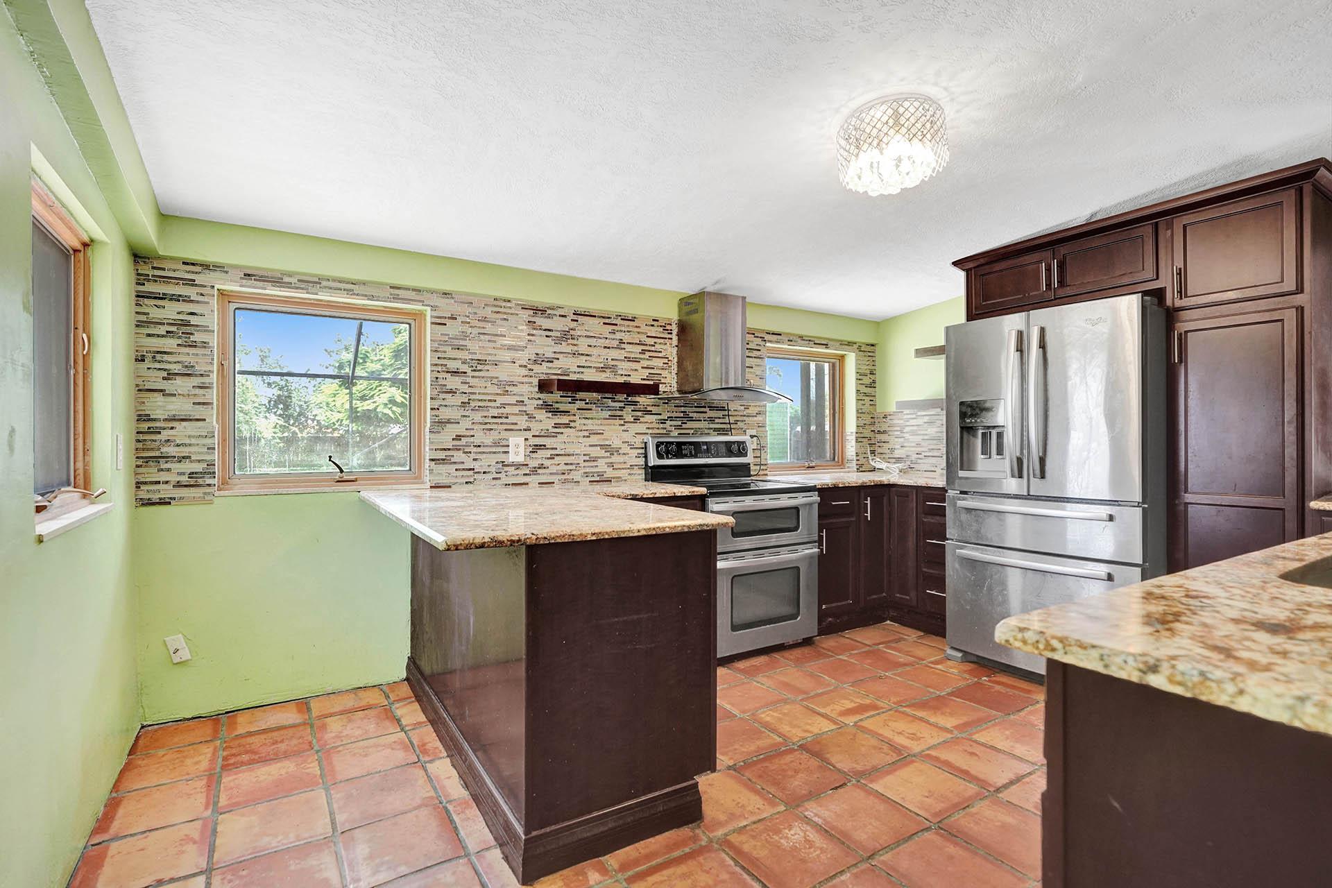 79 Canton Road Lake Worth, FL 33467 - Photo 6 of 33 1.5 DSC00149