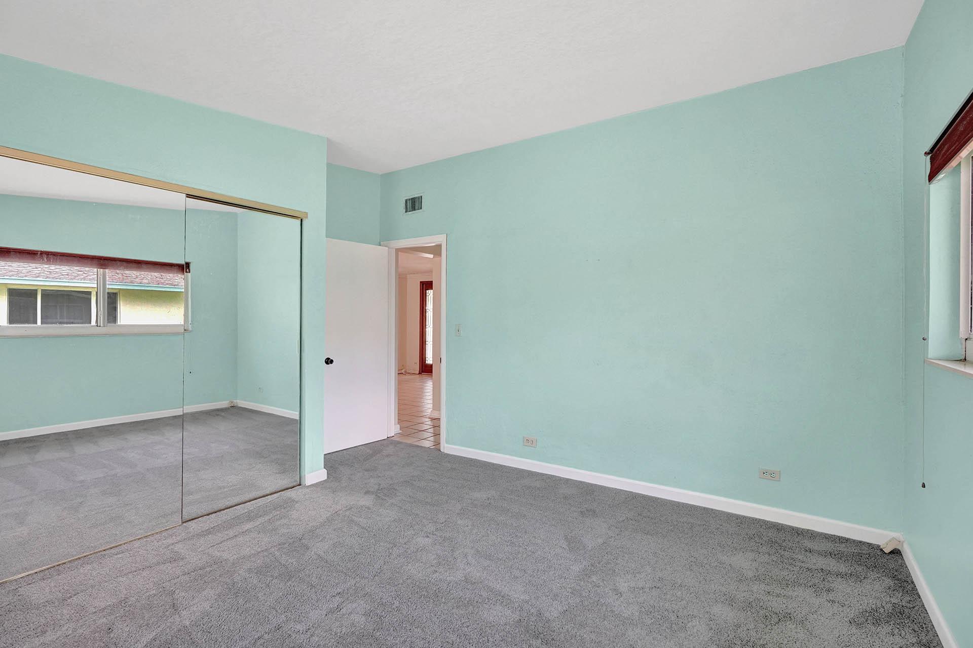 79 Canton Road Lake Worth, FL 33467 - Photo 10 of 33 2 DSC00125