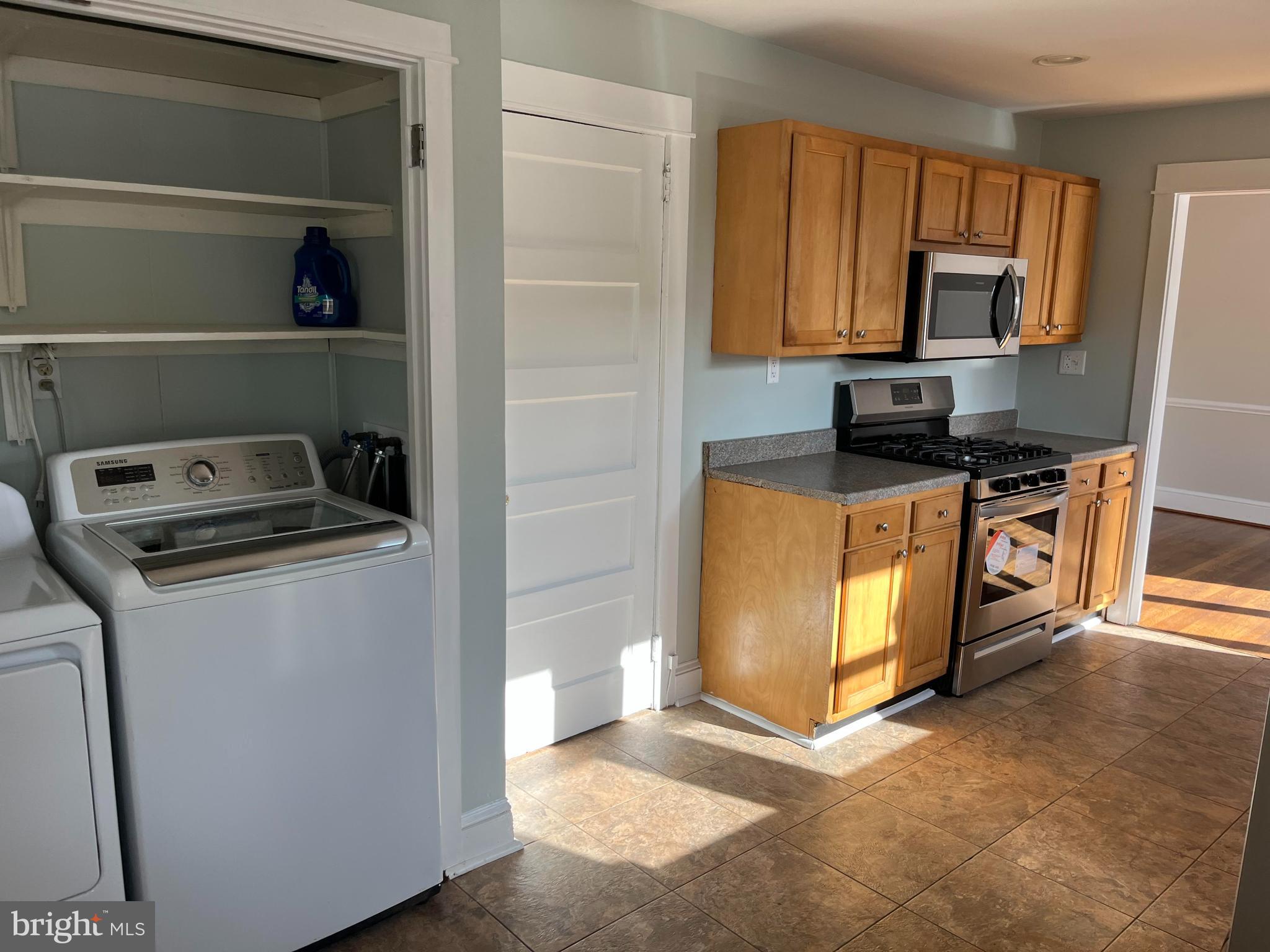 35 South Dupont Road Wilmington, DE 19804 - Photo 12 of 24 Kitchen