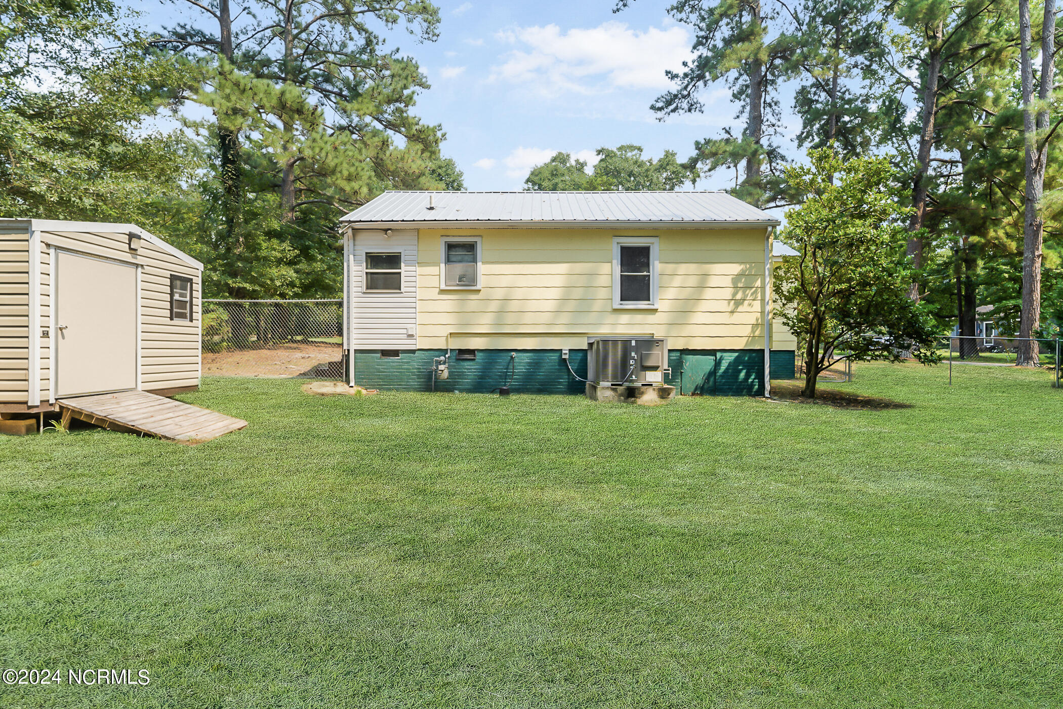201 Confederate Avenue Rockingham, NC 28379 - Photo 16 of 17 DSC08272