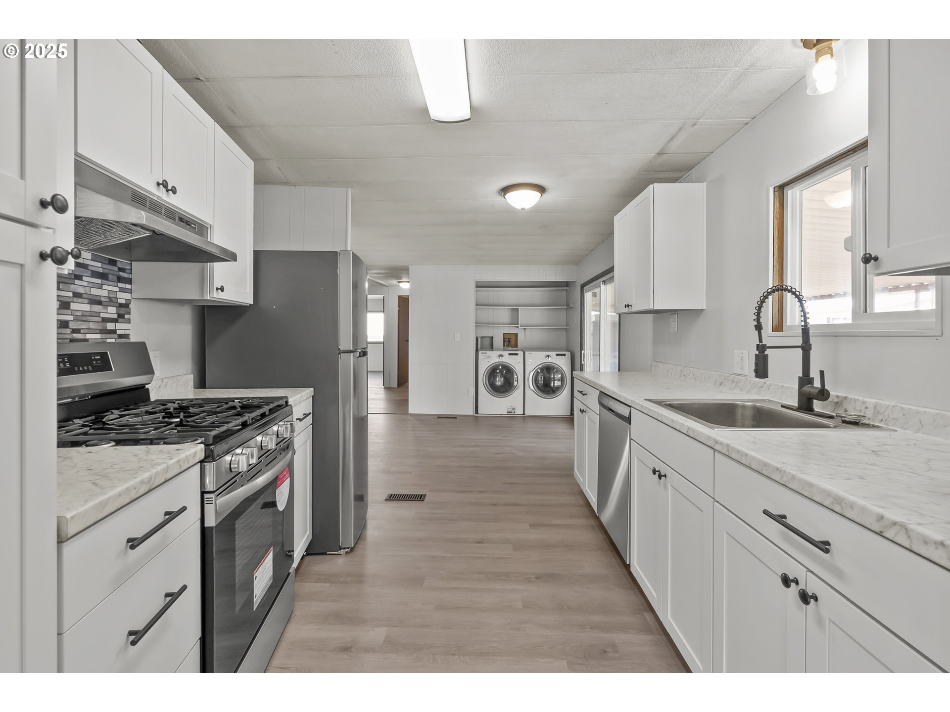 2902 East 2nd Street Newberg, OR 97132 - Photo 11 of 38