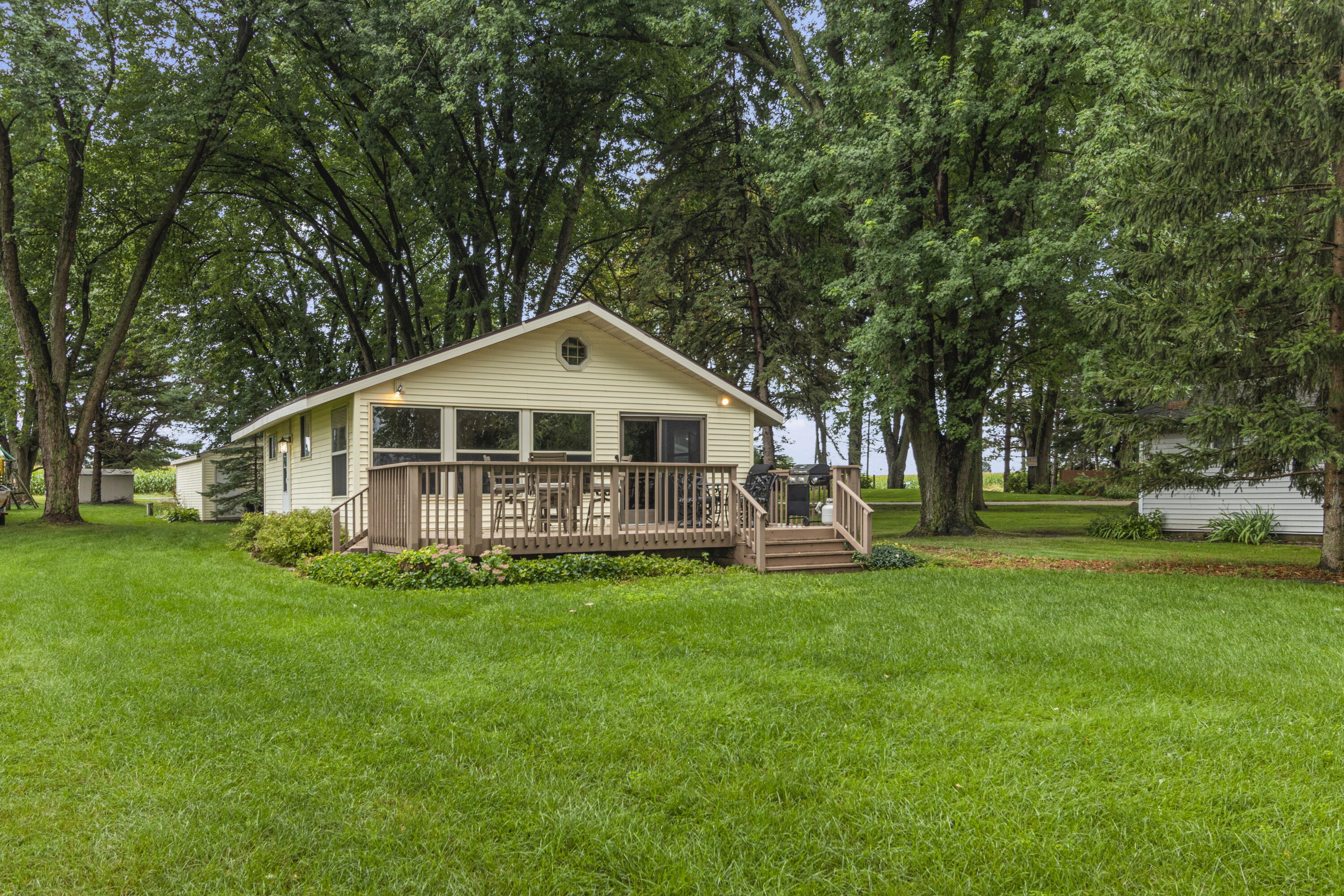 W10422 Sunny Point Road Westford, WI 53916 - Photo 1 of 1 Charming Cottage Exterior
