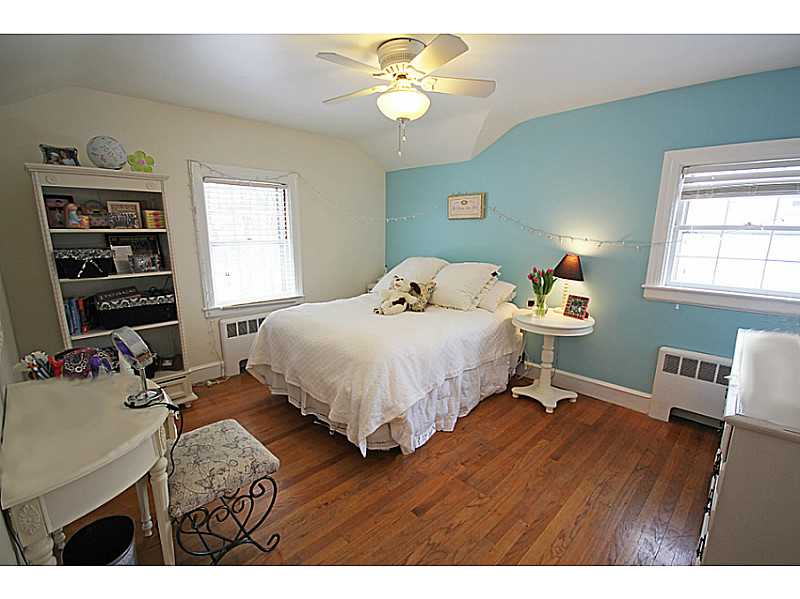 19 Surrey Road Barrington, RI 02806 - Photo 18 of 24 Bedroom. Great sized bedrooms, bright, sunny and inviting.