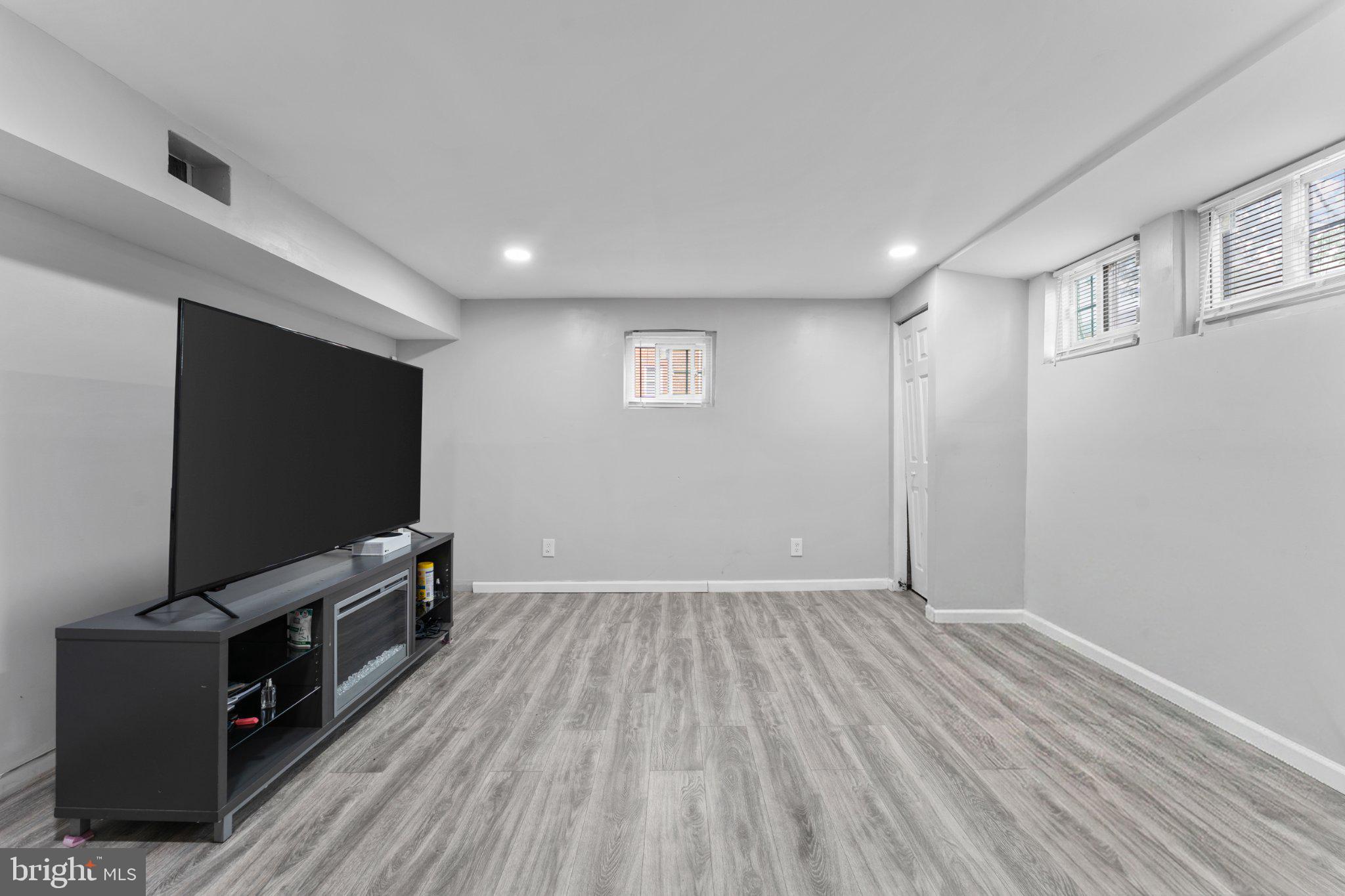 1601 Shadyside Road Baltimore, MD 21218 - Photo 23 of 32 Gallery Image 23