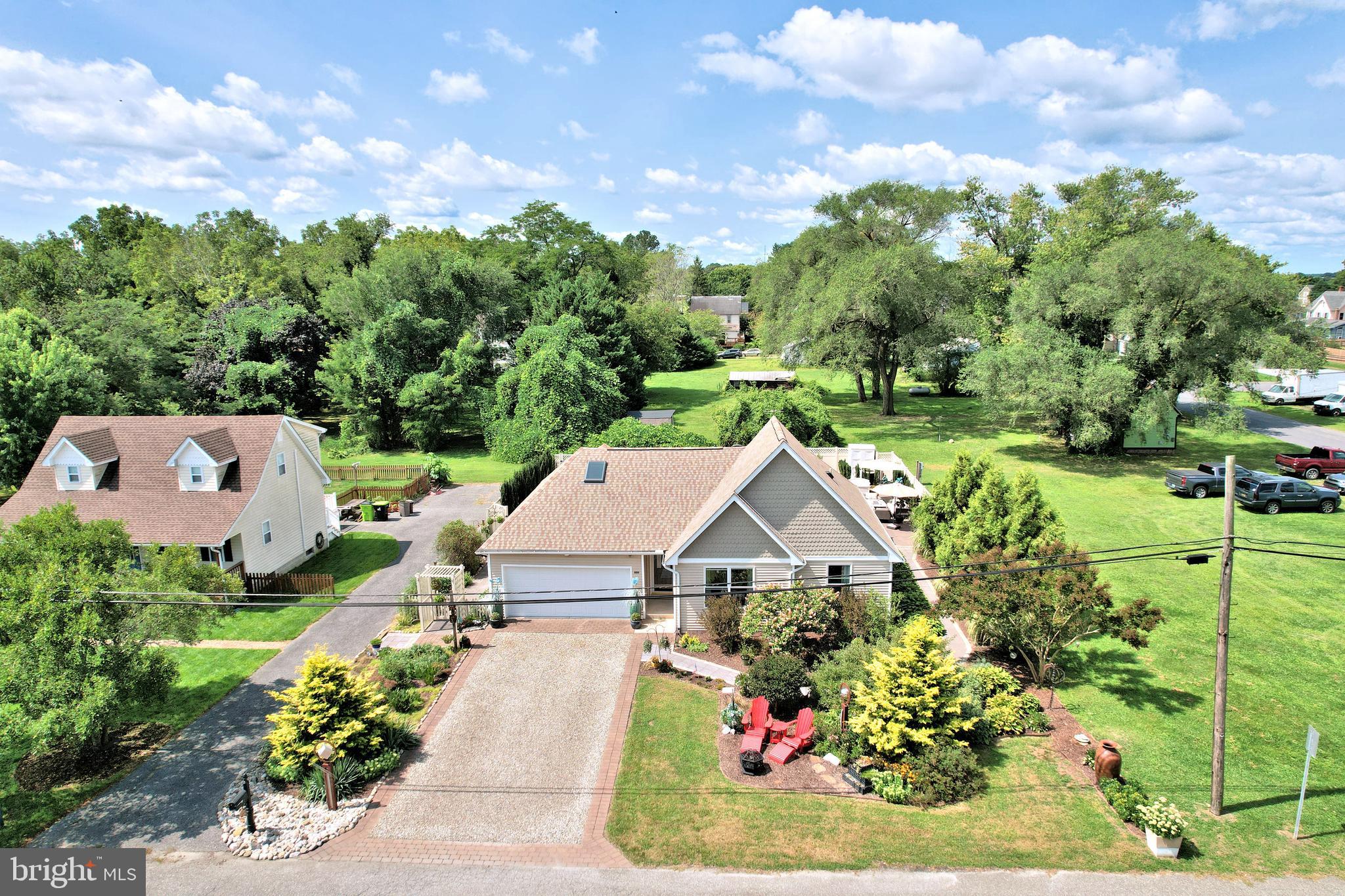 330 Behringer Avenue Milton, DE 19968 - Photo 3 of 49 Beautiful Landscaping