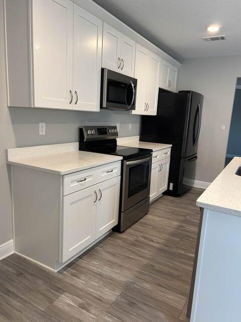 3154 Maple Street Crestview, FL 32539 - Photo 11 of 12 Kitchen appliances