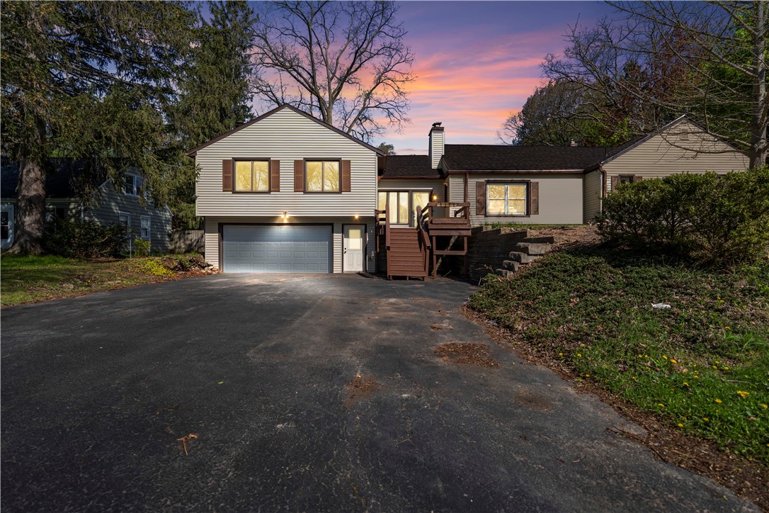 321 Eaglehead Road Perinton, NY 14445 - Photo 2 of 48 Street view at Dusk