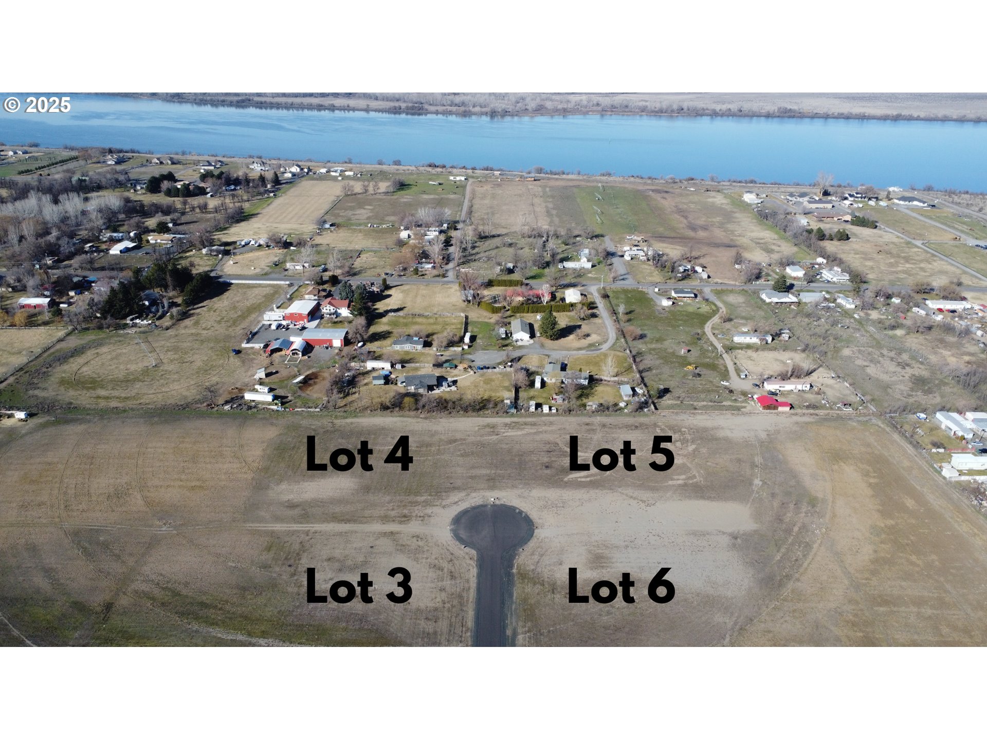 a view of a living room