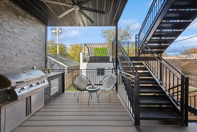 $795,000 | 3576 West Wabansia Avenue, Unit 1, Chicago, IL 60647