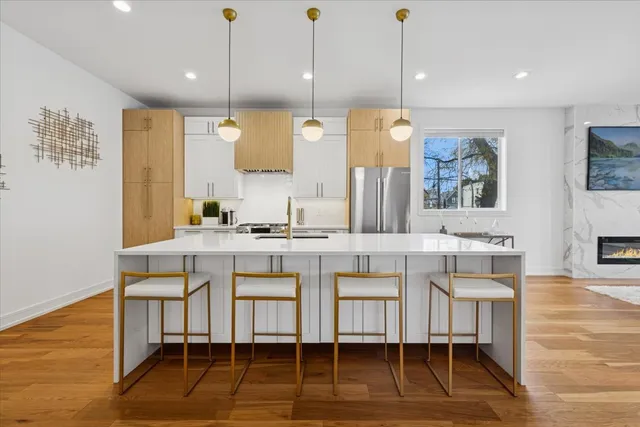 $795,000 | 3576 West Wabansia Avenue, Unit 1, Chicago, IL 60647