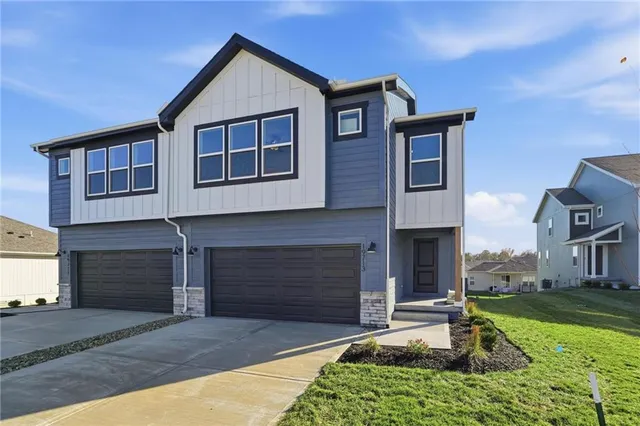 $335,000 | 19713 West 195th Place, Spring Hill, KS 66083