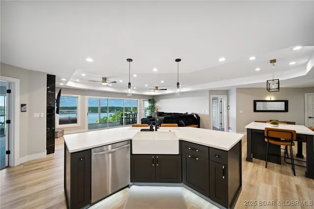 $695,000 | 116 Emerald Bay Drive, Unit 3C, Lake Ozark, MO 65049