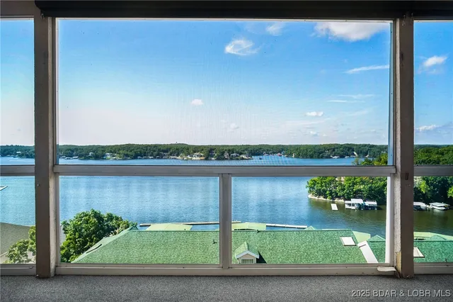 $695,000 | 116 Emerald Bay Drive, Unit 3C, Lake Ozark, MO 65049