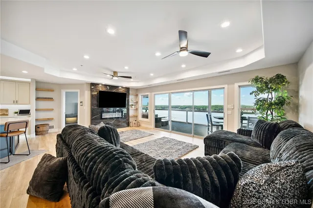 $695,000 | 116 Emerald Bay Drive, Unit 3C, Lake Ozark, MO 65049