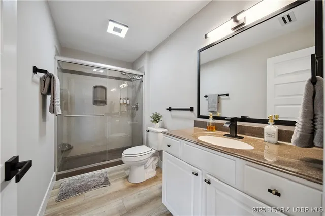 $695,000 | 116 Emerald Bay Drive, Unit 3C, Lake Ozark, MO 65049