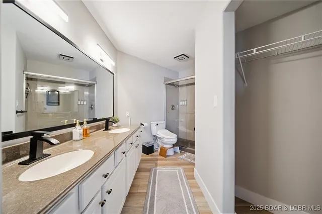 $695,000 | 116 Emerald Bay Drive, Unit 3C, Lake Ozark, MO 65049