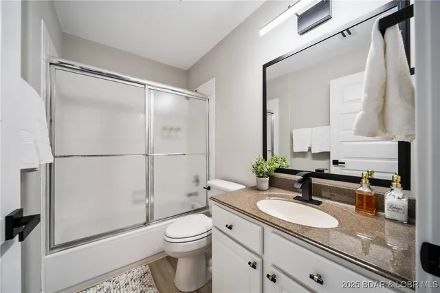 $695,000 | 116 Emerald Bay Drive, Unit 3C, Lake Ozark, MO 65049