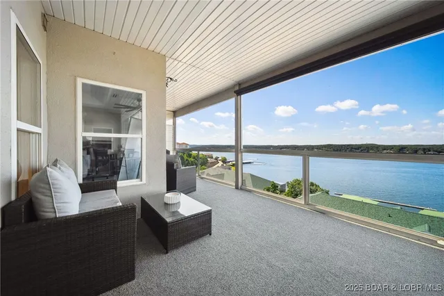 $695,000 | 116 Emerald Bay Drive, Unit 3C, Lake Ozark, MO 65049
