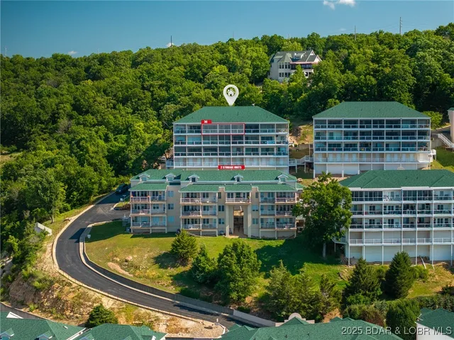 $695,000 | 116 Emerald Bay Drive, Unit 3C, Lake Ozark, MO 65049