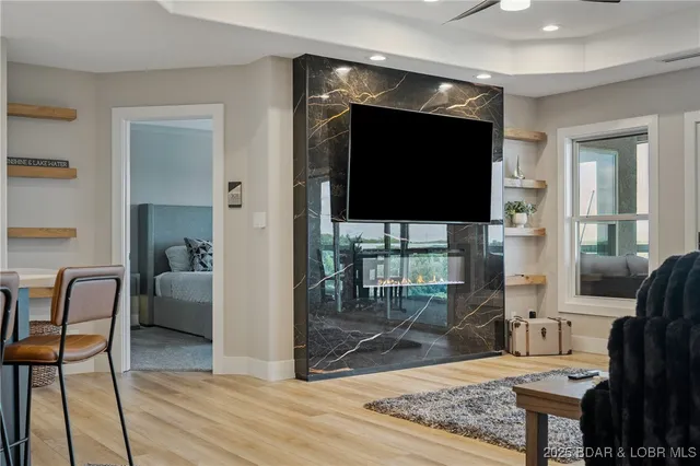 $695,000 | 116 Emerald Bay Drive, Unit 3C, Lake Ozark, MO 65049