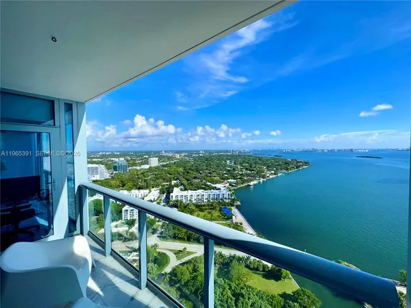 $3,650 | 601 Northeast 36th Street, Unit 3111, Miami, FL 33137