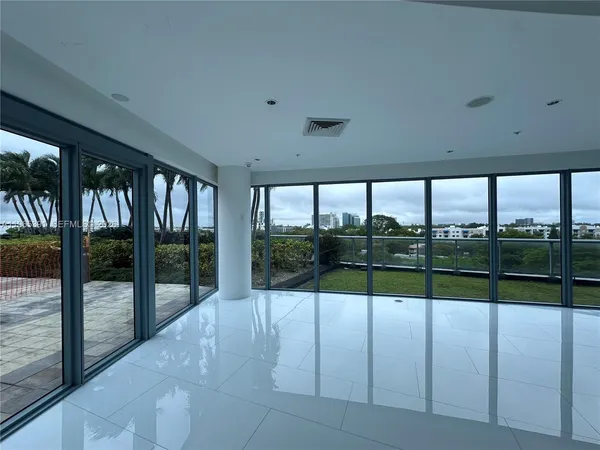 $3,650 | 601 Northeast 36th Street, Unit 3111, Miami, FL 33137