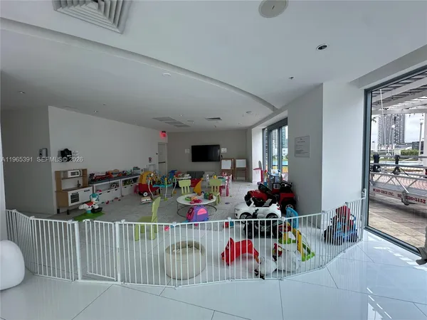 $3,650 | 601 Northeast 36th Street, Unit 3111, Miami, FL 33137