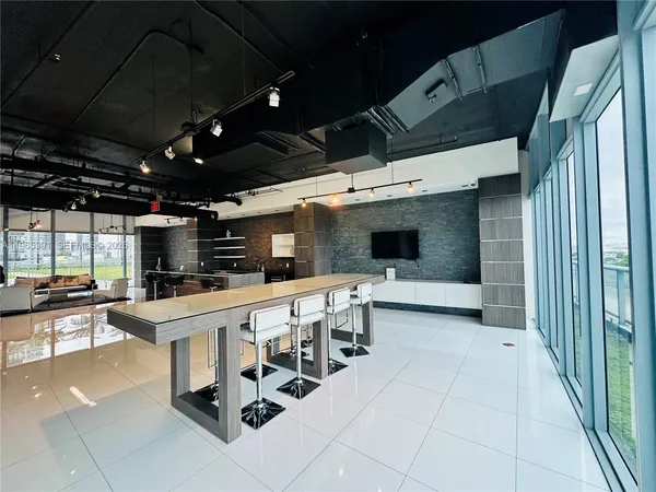 $3,650 | 601 Northeast 36th Street, Unit 3111, Miami, FL 33137