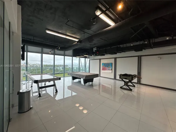 $3,650 | 601 Northeast 36th Street, Unit 3111, Miami, FL 33137