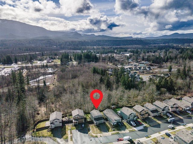 a picture of a city with lots of residential buildings