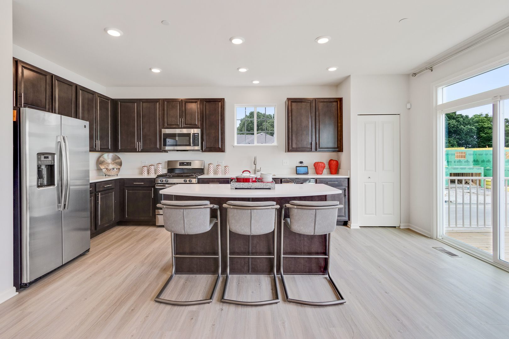 2042 Stuttle Road Batavia, IL 60510 - Photo 4 of 22 Gallery Image 4