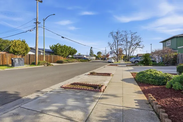 $1,760,000 | 1594 Hallbrook Drive, San Jose, CA 95118